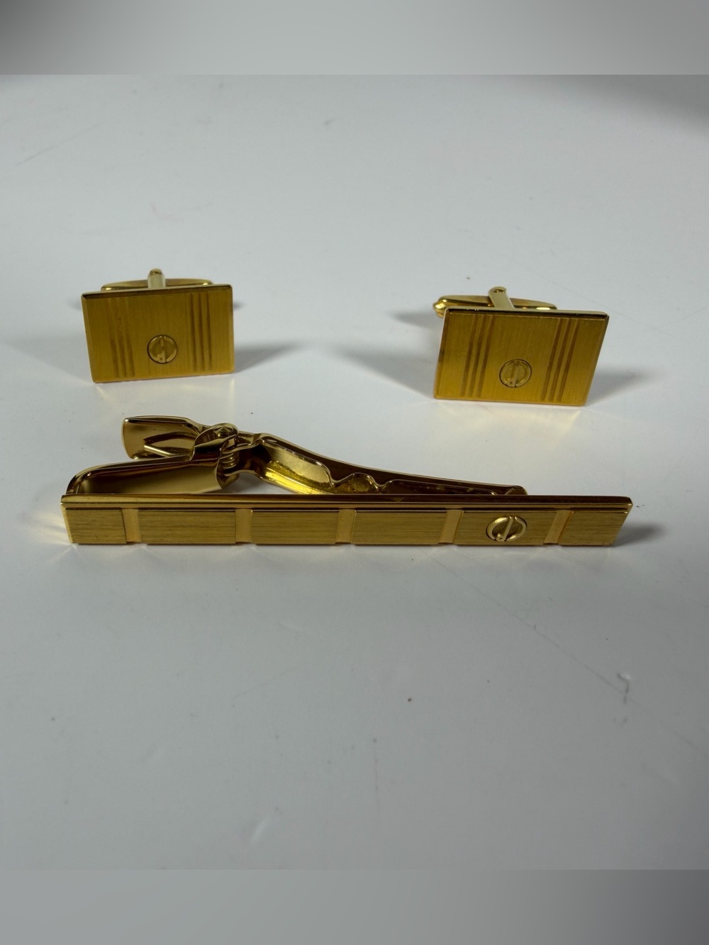 9041: Dunhill Gold-Tone Cufflinks & Tie Bar Set Vintage Men’s Accessories